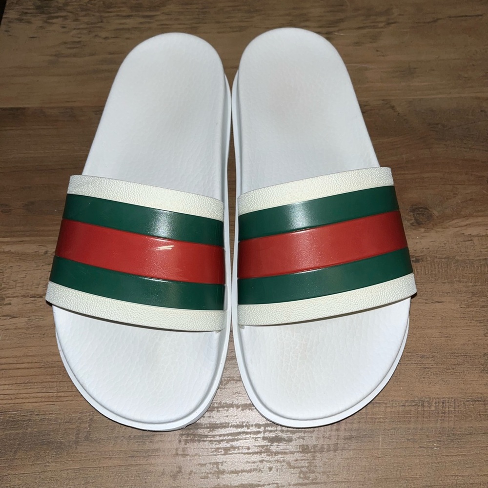 Gucci Men’s/Women’s Slide Sandals - White w/ Red & Green Stripe - Size 6M (W8)